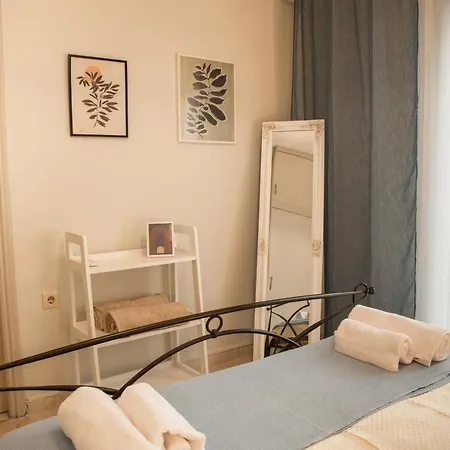 Skinos House & Garden بيت للعطل